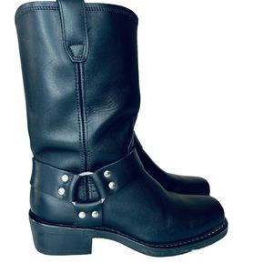 Dingo women’s Molly leather square toe harness boots black size 9.5